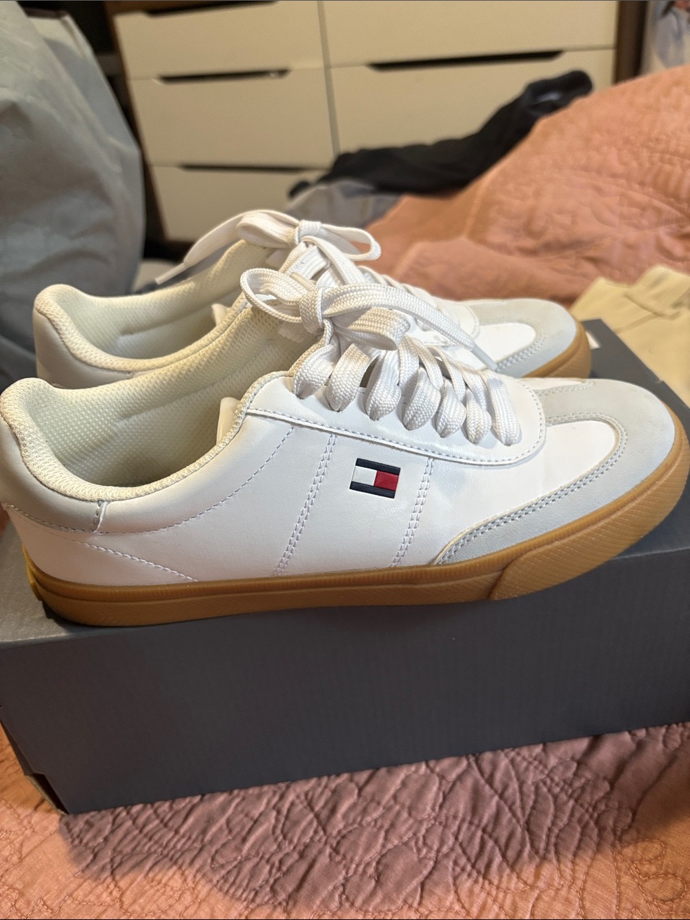 Tommy Hilfiger White Leather Sneakers with Gum Sole and Flag Detail